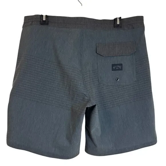 NWT Men’s Billabong Low Tide Board Shorts 34 Mid Length Gray Shorts With Pockets - Picture 2 of 6